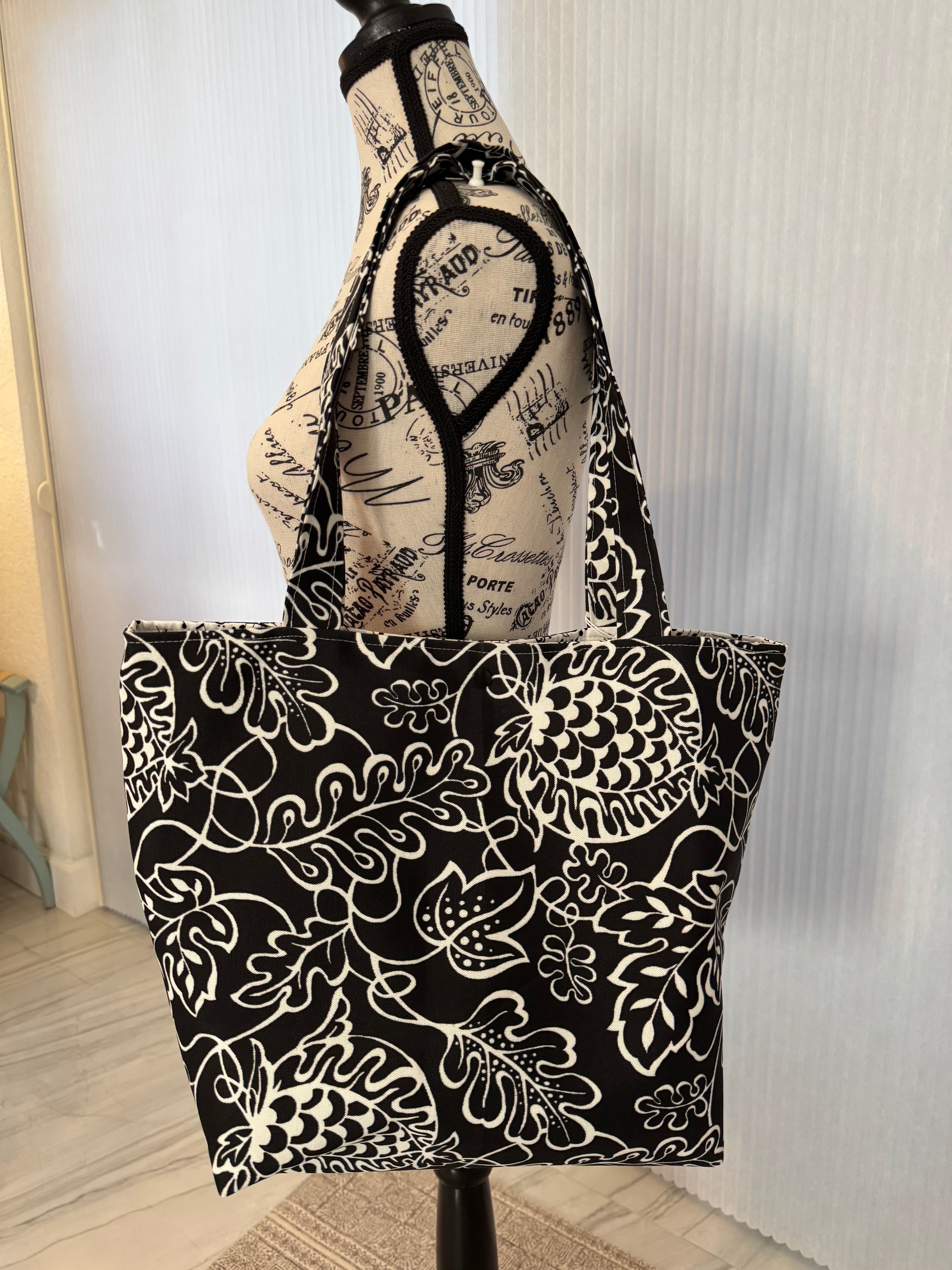 Black and White with music lining