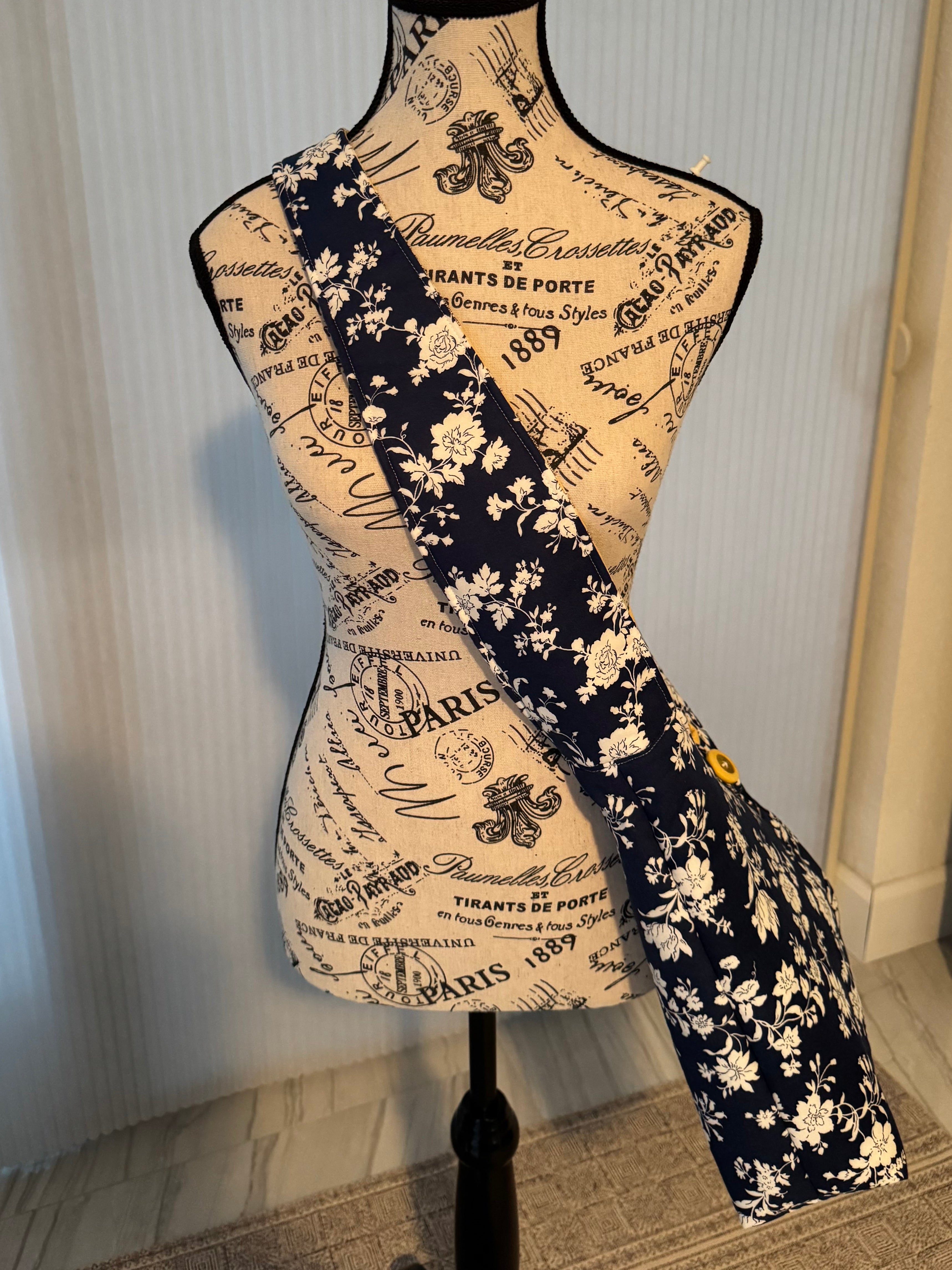Blue/White Floral Margaret Sling
